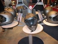 Salon de la moto en direct : Shoei hybride