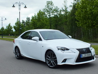Essai vidéo - Lexus IS 300h : le diesel aux oubliettes