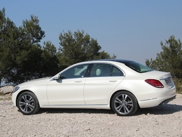 Mercedes rappelle la nouvelle Classe C pour un problème de direction