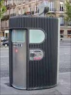 Les sanisettes parisiennes deviennent design… et écologiques !