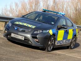 Opel montre à Scotland Yard ce à quoi une Ampera de police pourrait ressembler