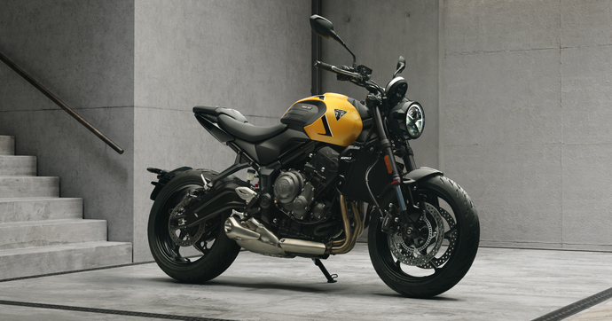 Nouveau style, plus de puissance et de nombreuses améliorations pour un prix inchangé : les Triumph 660 Trident et Tiger 2026 frappent fort