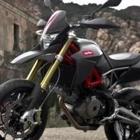 Video - Aprilia: La Dorsoduro 750 Factory promet d'être renversante