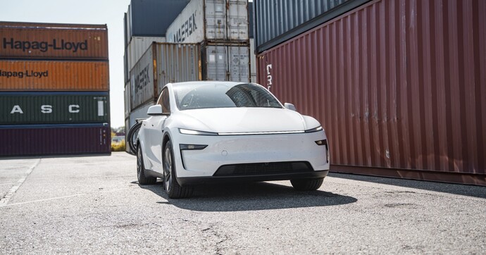 Les propriétaires de Tesla vont pouvoir réduire de 50 % leur prime d’assurance grâce au logiciel d’aide à la conduite FDS