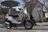 Mash Sixty Four 50 cm3 : le néo-rétro à la sauce économique