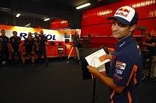 Moto GP - Vidéo : Dani Pedrosa s'amuse vraiment avec son équipe