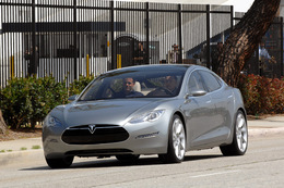 Plus de 1000 pré-commandes pour la Tesla S électrique