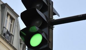 Les feux qui passent au vert si vous respectez la vitesse ne sont pas légaux