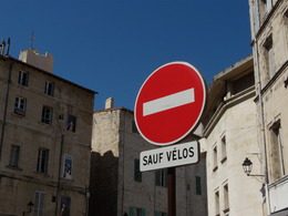 Des sanctions alourdies pour la circulation à contresens ?