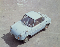 Rétromobile 2010 : les 90 ans de Mazda