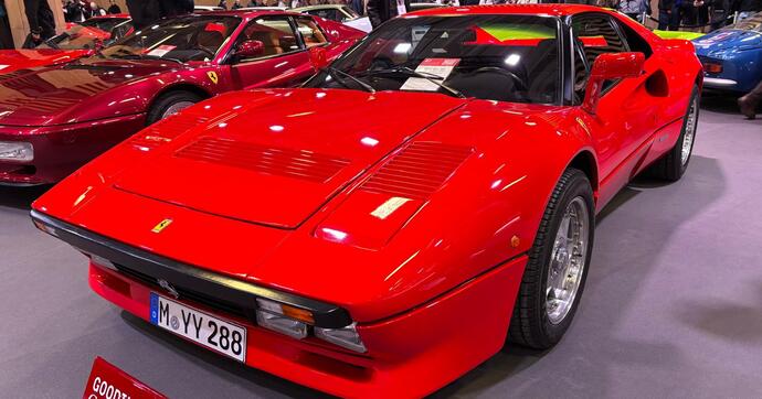 Le prix de la Ferrari 288 GTO a fait halluciner tout le monde à Rétromobile 2026