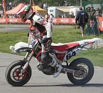Supermotard : Blot fait face à la jeune génération