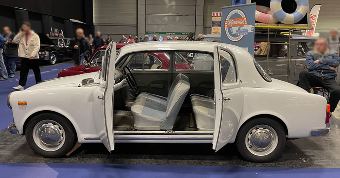 La plus chic des petites berlines : Lancia Appia - Rétromobile 2026 - les bonnes affaires à moins de 30 000 € en vidéo