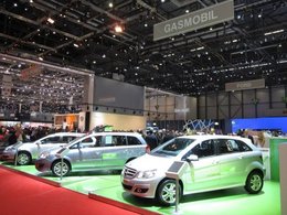Stand GASMOBIL : ça gaz naturel pour Mercedes, Opel, Volvo, Peugeot et Fiat
