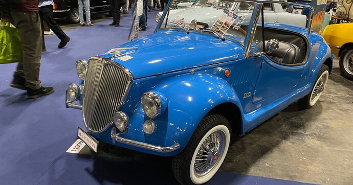 La plus craquante pour aller à la plage : Fiat 500 Gamine - Rétromobile 2026 - les bonnes affaires à moins de 30 000 € en vidéo