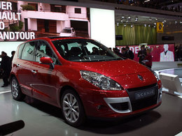 Mégane Scénic en direct de Genève