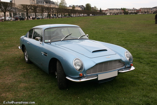 Photos du jour : Aston Martin DB6