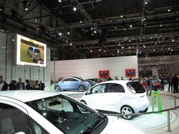 Stand Mitsubishi : l'i MiEV et le Concept i MiEV Sport Air