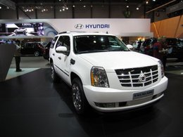 Cadillac Escalade hybride 2009 : un monstre de l'écologie !