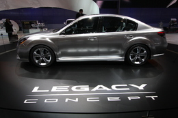 Subaru recycle à Genève : Legacy concept et R1 e