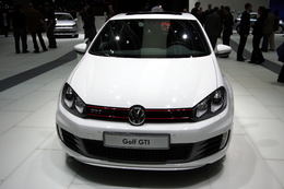 Volkswagen Jour 2 : la Golf GTi de sortie