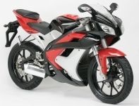 Rangez vos XR-6, la peugeot XR-7 débarque