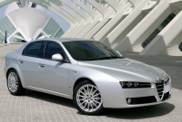 Alfa Romeo 159 à fond la forme : partenaire du 31e marathon de Paris