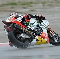 Superbike - Miller Park D.2: La pluie et Leon Camier confirment avant la Superpole