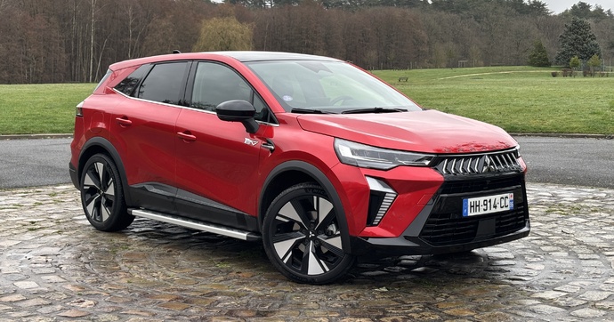 Le Mitsubishi Grandis, copie du Renault Symbioz est-il mieux que l'original ?