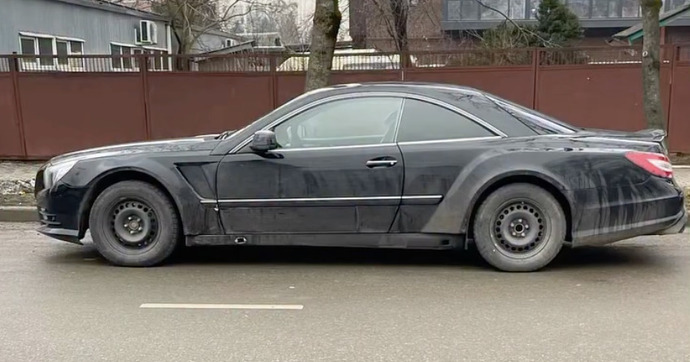 Les fans Mercedes ne comprendront pas l’intérêt de défigurer ce coupé au look spectaculaire