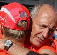 Formule 1 - Ron Dennis: "Il n'y a qu'un seul pilote à trouver que nos voitures ne sont pas identiques"