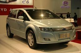 Un nouveau monospace électrique : le BYD e6