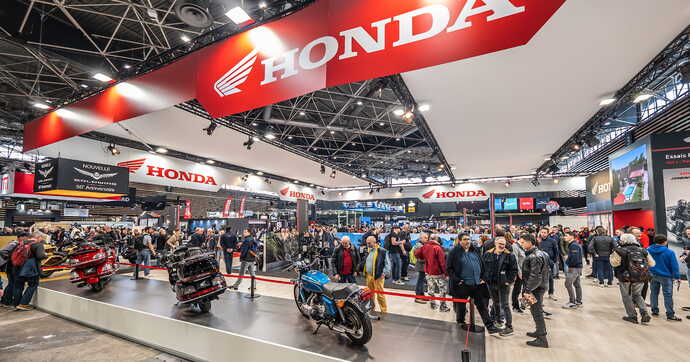 Honda expose son nouveau moteur V3 et sa moto électrique pour la première fois en France à l’occasion du salon de Lyon
