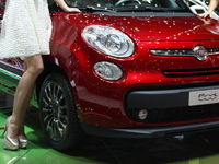 Vidéo en direct de Genève 2012 - Fiat 500 L, rien à voir