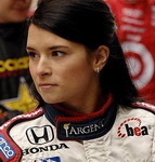 Danica Patrick a signé en Nascar !