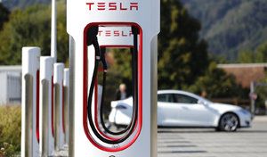 Tesla dévoile son nouveau Superchargeur