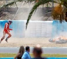 Moto GP - Espagne D.1: Stoner meilleur chrono dès le début et une chute à la fin