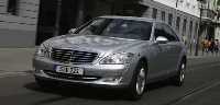 Abu Dhabi prêt à entrer au capital de Daimler?