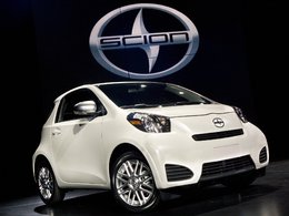Une autre citadine lancée aux Etats-Unis en 2011 : la Toyota/Scion iQ