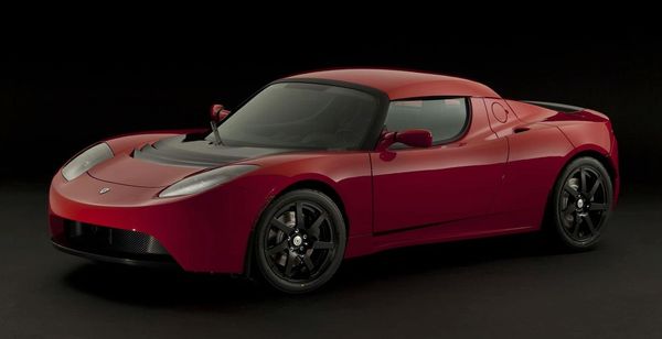 Le Tesla Roadster Sport électrique dévoilé en images