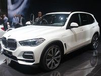 BMW X5 xDrive45e : 49 g de CO2 seulement - En direct du salon de Genève 2019