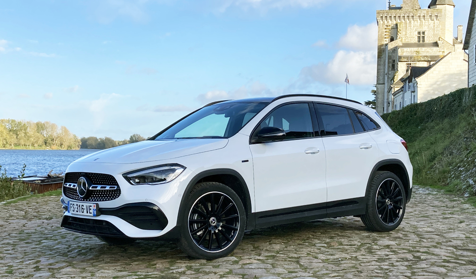 Essai - Mercedes GLA 250e : que vaut le SUV compact hybride rechargeable de  Mercedes ?