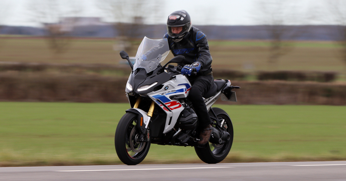 Un virage sportif confirmé pour la BMW R 1300 RS Performance