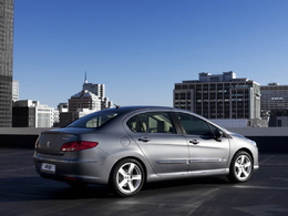 PSA Peugeot-Citroën va investir 1,1 milliard d'euros en Chine