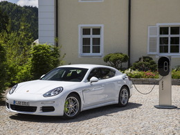 Porsche dévoile les vraies consommations de ses Cayenne et Panamera hybrides