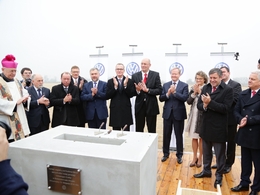 Brèves de l'éco - Volkswagen a posé la 1ère pierre d'une nouvelle usine en Pologne...