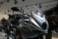 Salon de Milan en direct : Mv Agusta Veloce et Lusso 800