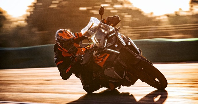 Un Dakar victorieux, de nouveaux modèles en production et une priorité donnée à l’expérience client : KTM est sur le devant de la scène au salon de Lyon