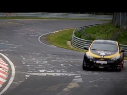 Mégane RS500 Dijon Auto Racing, la vidéo complète au Nürburgring
