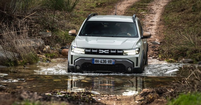 Chez Dacia, le Bigster est-il en train de dévorer tout cru le Duster?